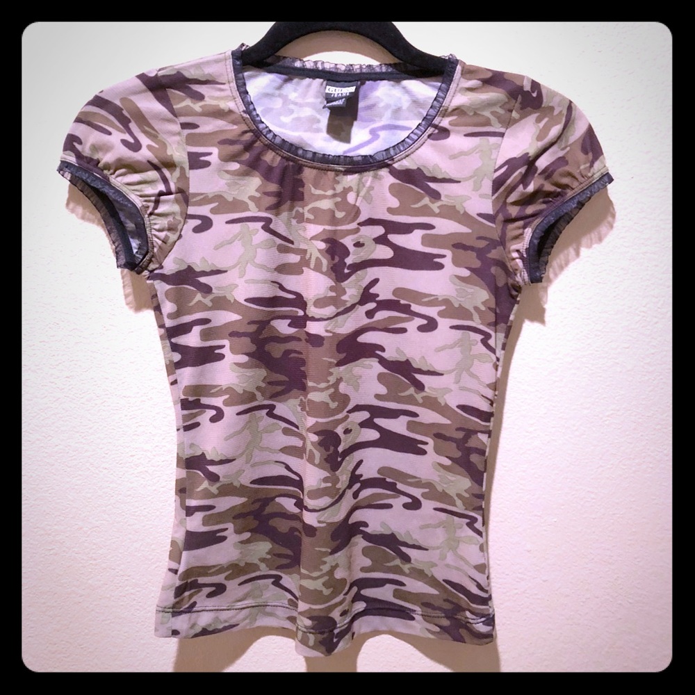 Guess Jeans Camouflage Top.
